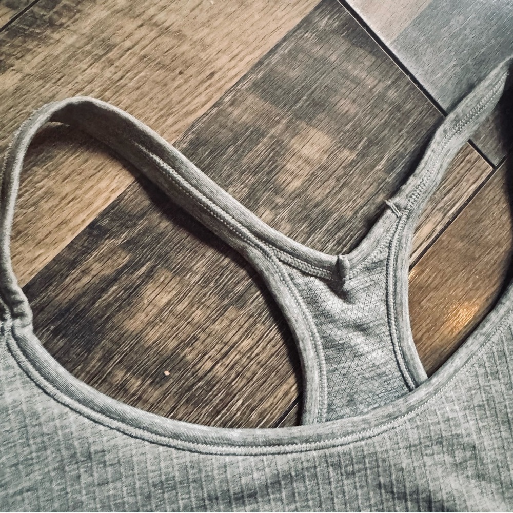 Seamless Ribbed Racerback Bra - Green - Picture 4 of 9